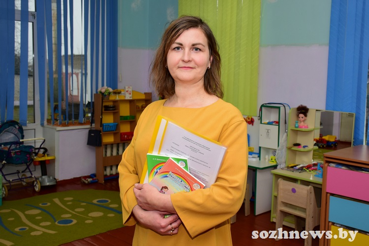 заведующая детским садом Вероника Чёрная