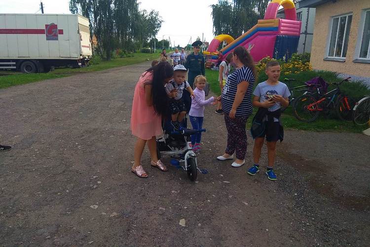 IMG-5545f9cd3f846f0135a81cca8c1e78a9-V.jpg