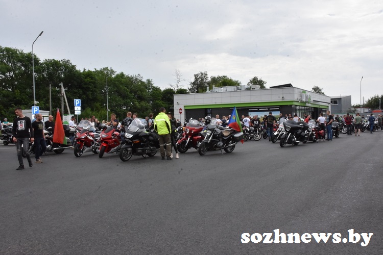 moto10.jpg
