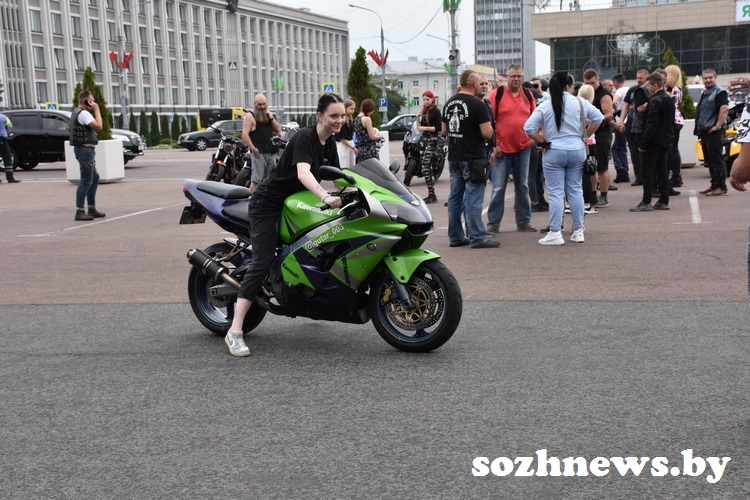 moto25.jpg
