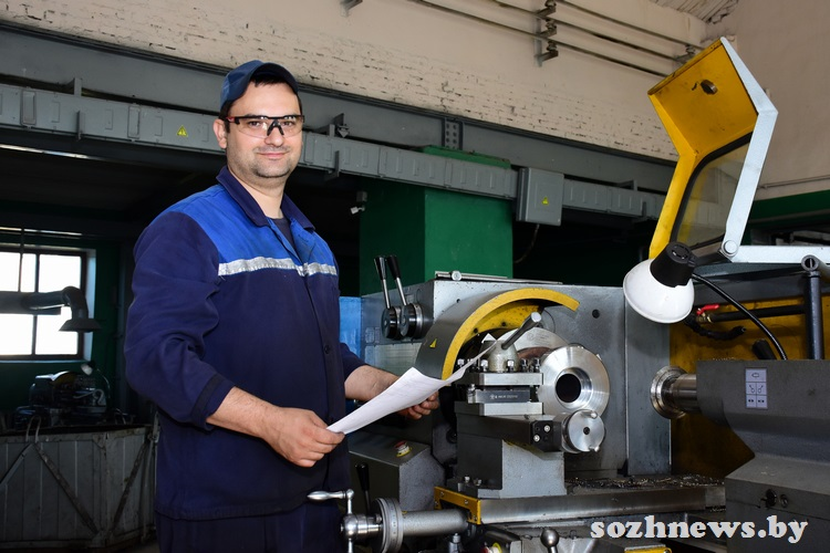 Антон Званцов.