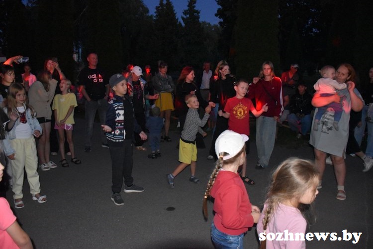 5vdv4d54v5d4v (13).jpg